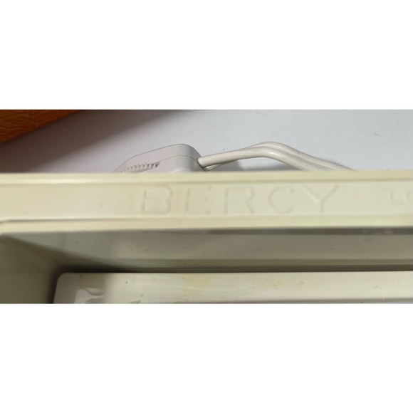 Vintage Bercy Mirror Go Lightly Lighted Makeup Mirror w/Case - Picture 4 of 10